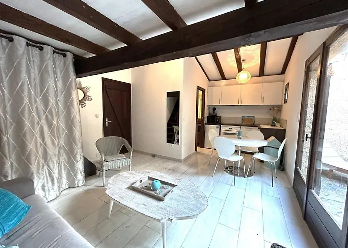 Mini-villa A 1 Minute De La De Santa Giulia 别墅